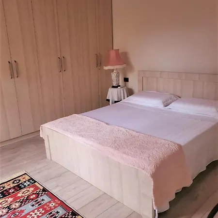 Apartment Traditional