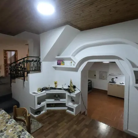 Apartment Traditional *